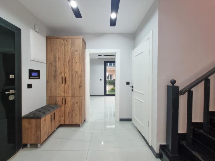 Image No.10-4 Bed Villa / Detached for sale