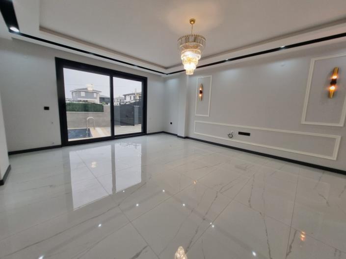 Image No.17-4 Bed Villa / Detached for sale