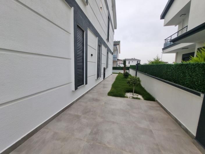 Image No.5-4 Bed Villa / Detached for sale