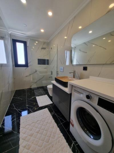 Image No.17-4 Bed Villa / Detached for sale