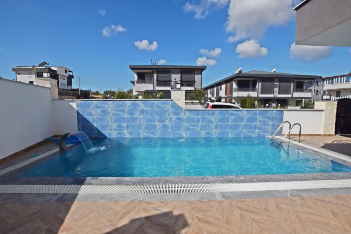 Image No.6-5 Bed Semi-Detached for sale