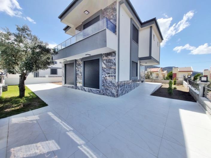 Image No.3-4 Bed Villa / Detached for sale