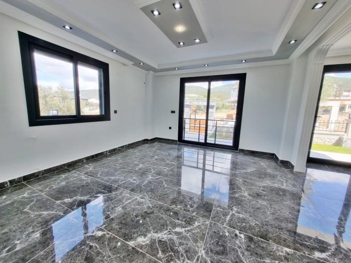 Image No.10-4 Bed Villa / Detached for sale