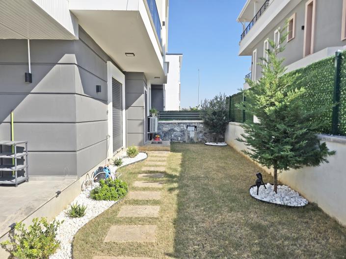 Image No.6-3 Bed Semi-Detached for sale