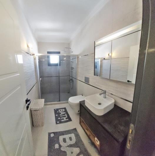 Image No.13-3 Bed Semi-Detached for sale