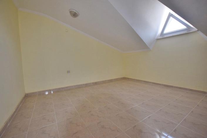 Image No.35-4 Bed Duplex for sale