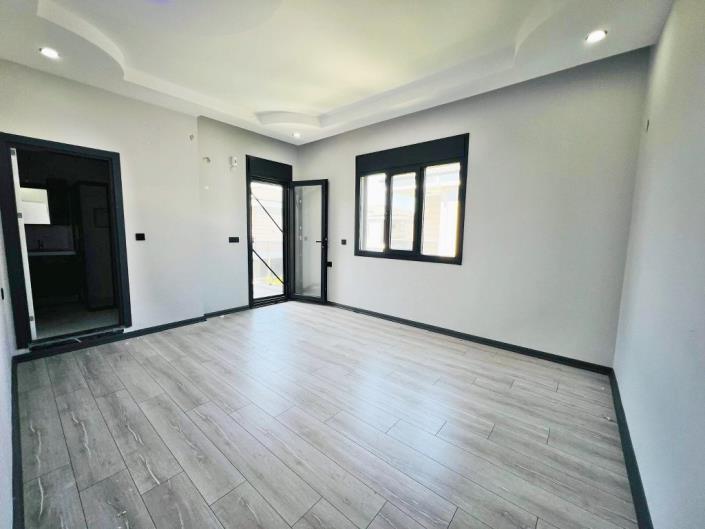 Image No.26-3 Bed Semi-Detached for sale