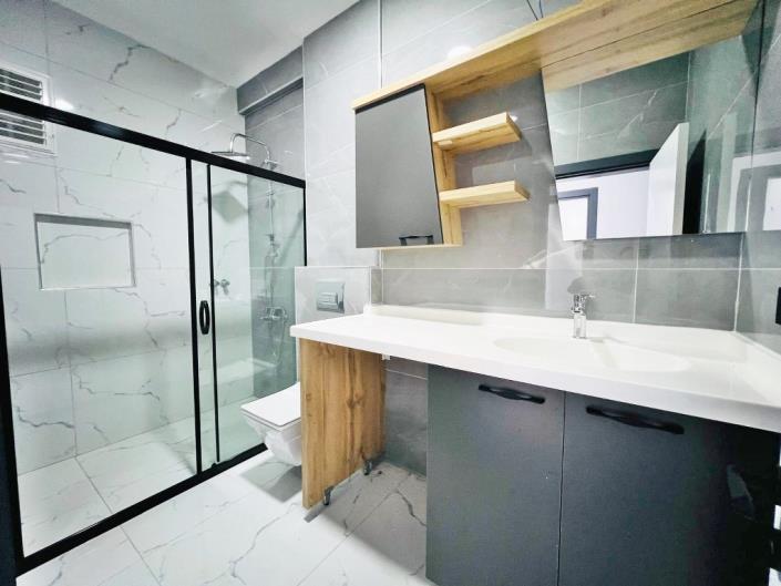 Image No.28-3 Bed Semi-Detached for sale