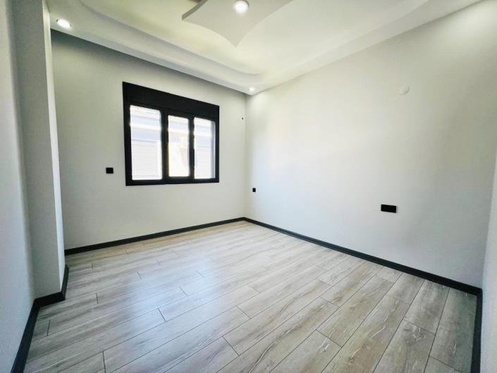 Image No.29-3 Bed Semi-Detached for sale