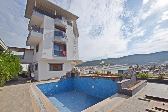 Image No.4-6 Bed Villa / Detached for sale