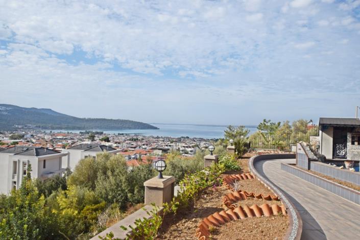 Image No.8-6 Bed Villa / Detached for sale