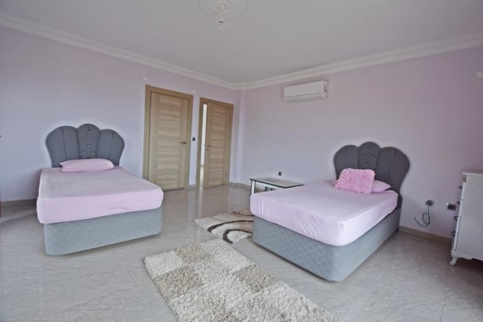 Image No.27-6 Bed Villa / Detached for sale