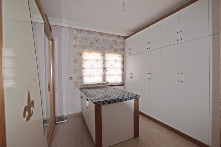 Image No.34-6 Bed Villa / Detached for sale