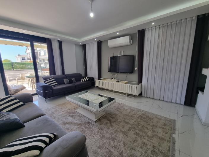 Image No.11-3 Bed Semi-Detached for sale