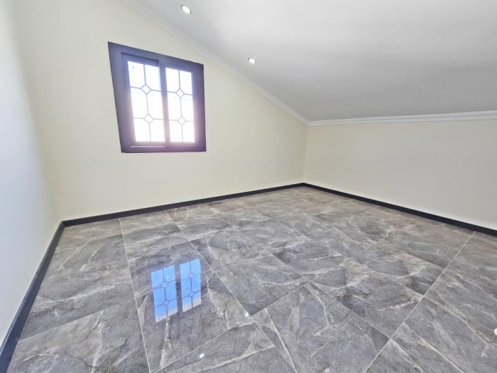 Image No.18-Jumelé de 4 chambres à vendre à Altinkum