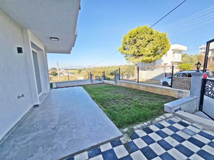 Image No.8-3 Bed Semi-Detached for sale