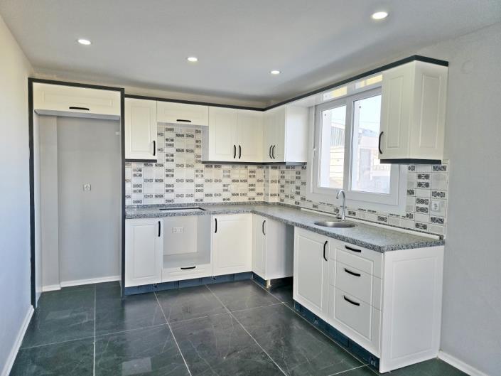 Image No.10-3 Bed Semi-Detached for sale