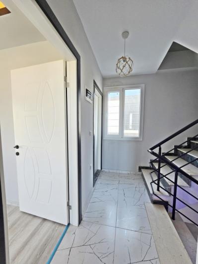 Image No.12-3 Bed Semi-Detached for sale