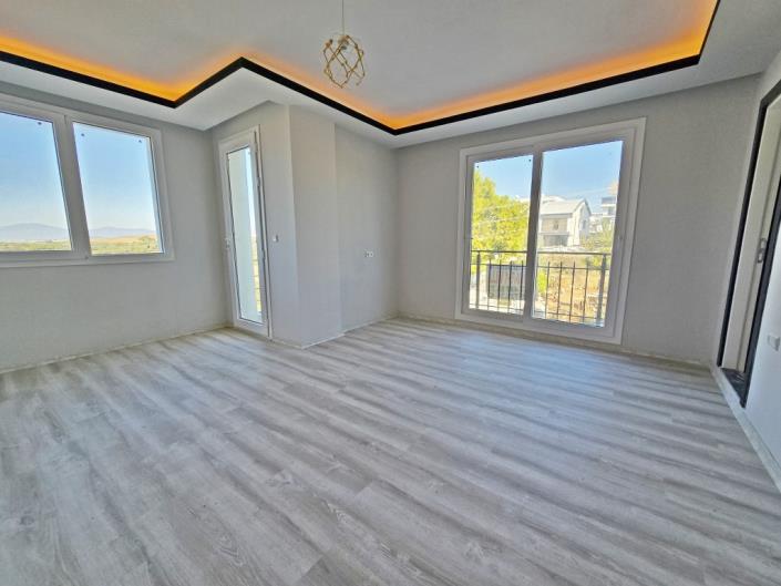 Image No.17-3 Bed Semi-Detached for sale