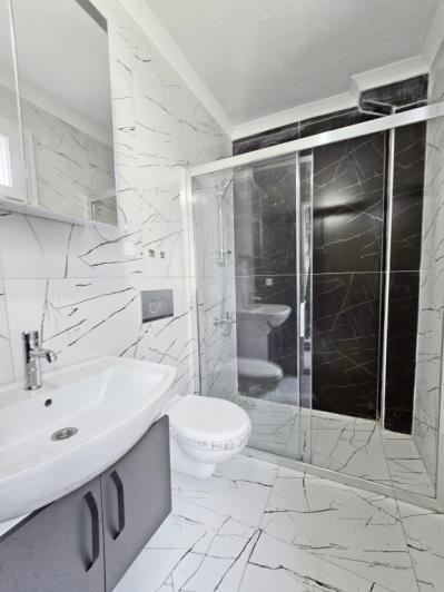 Image No.18-3 Bed Semi-Detached for sale