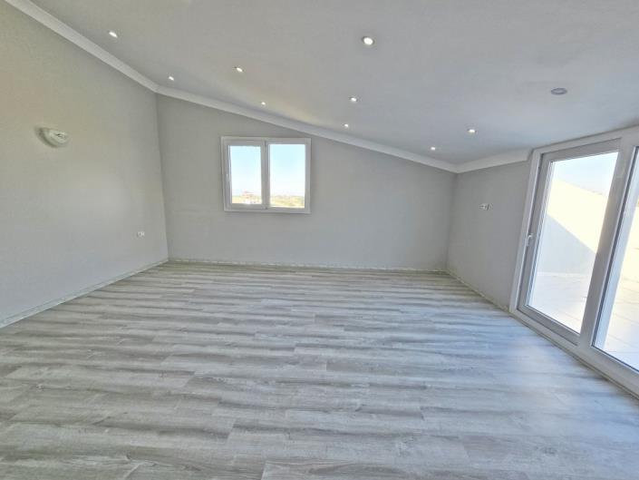 Image No.20-3 Bed Semi-Detached for sale