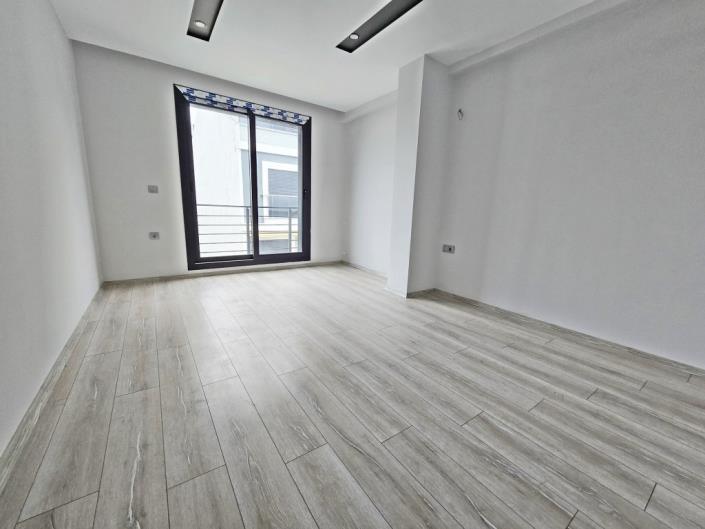 Image No.15-3 Bed Semi-Detached for sale