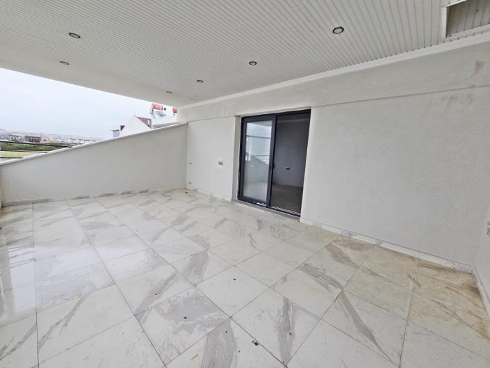 Image No.23-3 Bed Semi-Detached for sale