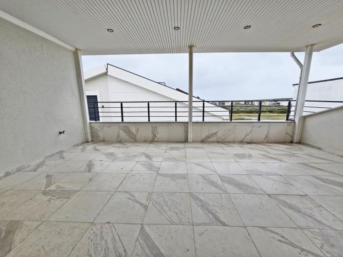 Image No.24-3 Bed Semi-Detached for sale