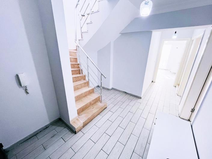 Image No.6-Duplex de 3 chambres à vendre à Altinkum