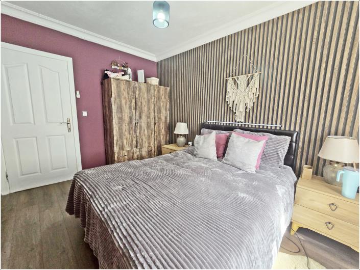 Image No.13-3 Bed Apartment for sale