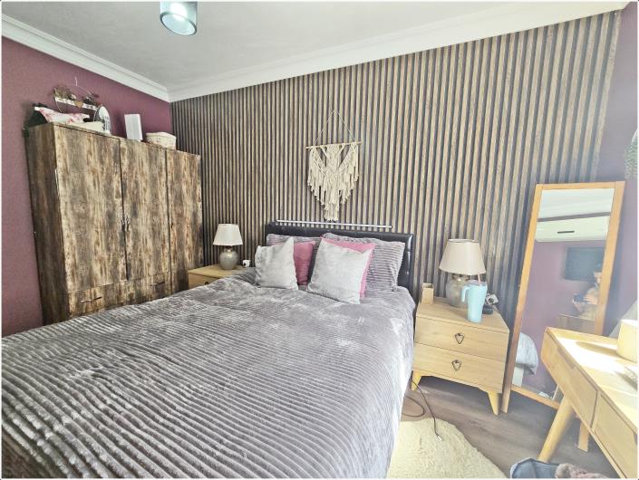 Image No.14-3 Bed Apartment for sale