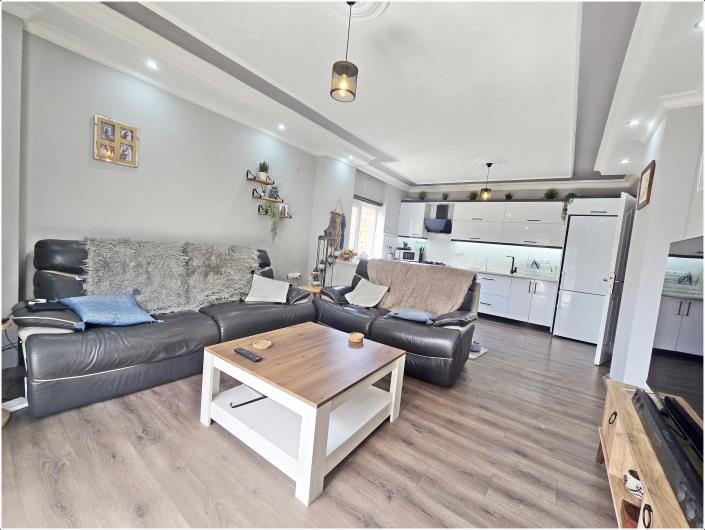 Image No.20-3 Bed Apartment for sale