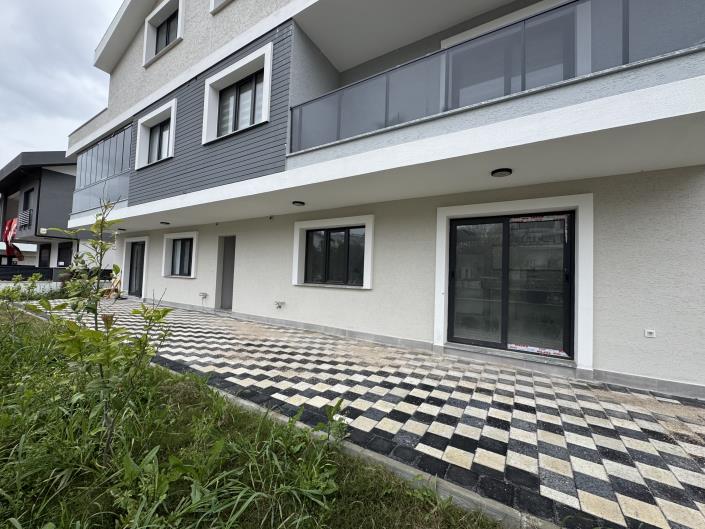 Image No.2-Appartement de 1 chambre à vendre à Altinkum