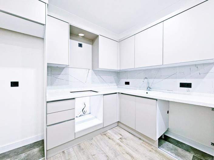 Image No.8-3 Bed Duplex for sale