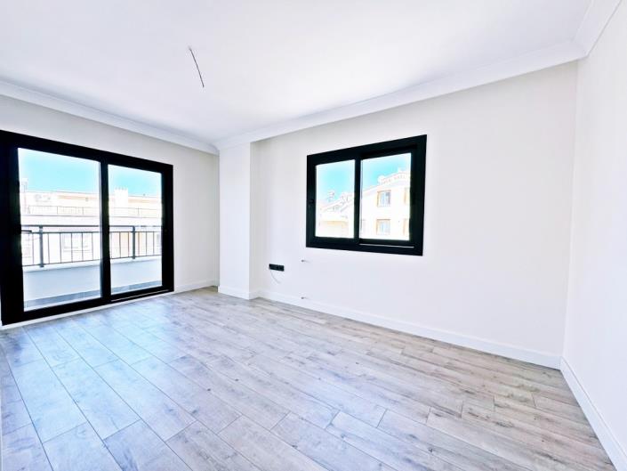 Image No.14-3 Bed Duplex for sale