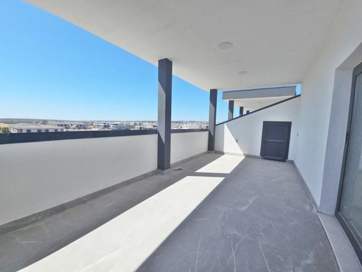 Image No.11-3 Bed Duplex for sale