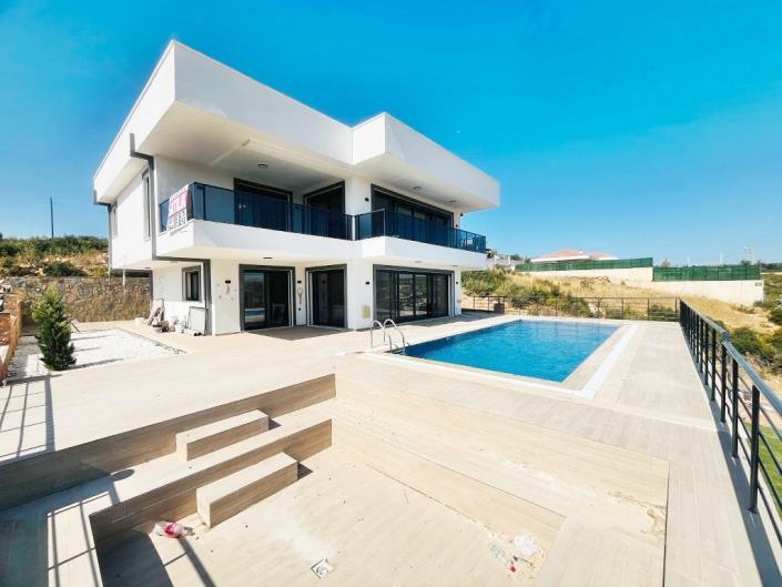 Image No.5-5 Bed Villa / Detached for sale