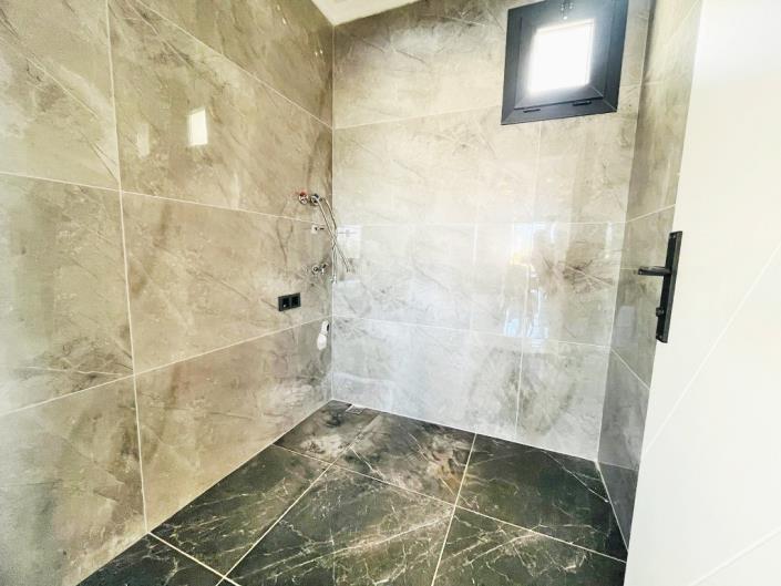 Image No.24-5 Bed Villa / Detached for sale