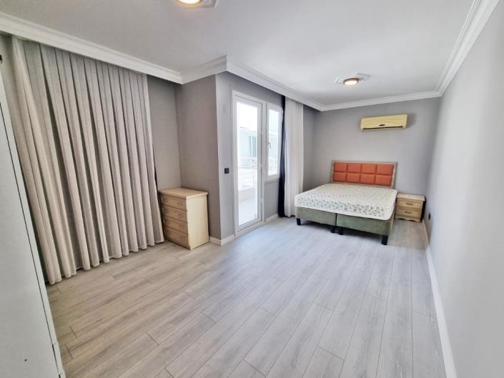 Image No.22-4 Bed Duplex for sale