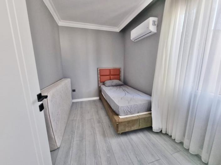 Image No.25-4 Bed Duplex for sale