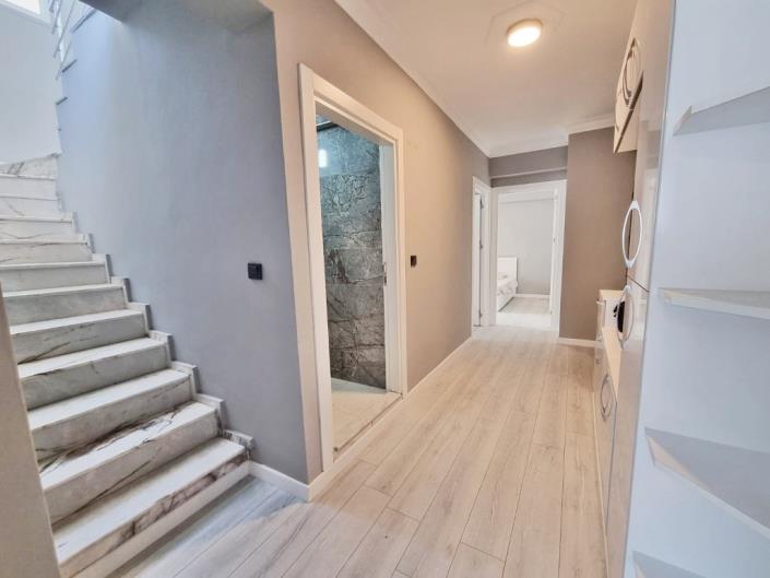 Image No.12-4 Bed Duplex for sale