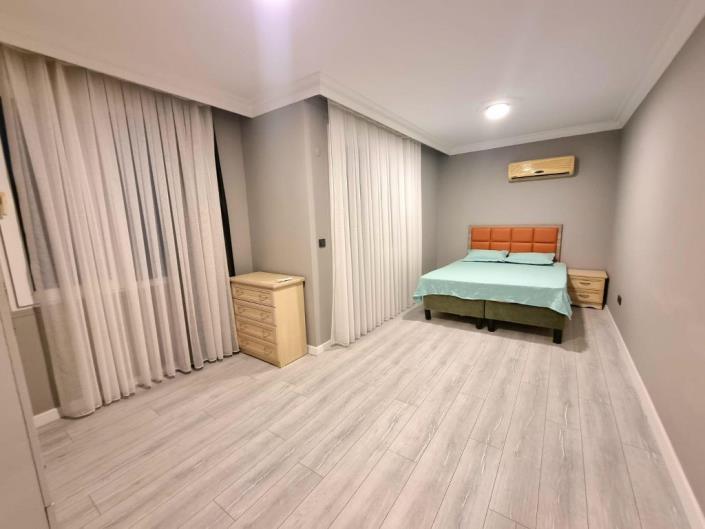 Image No.24-4 Bed Duplex for sale