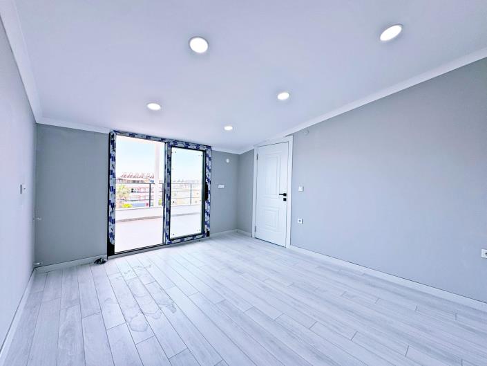 Image No.25-3 Bed Duplex for sale