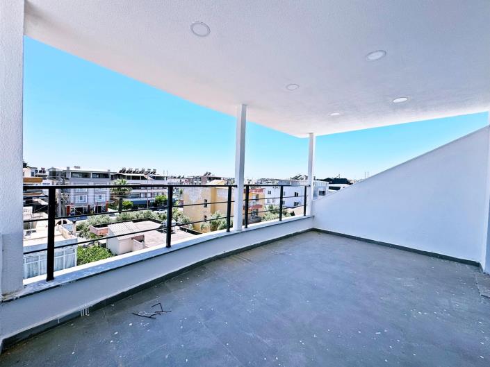 Image No.28-3 Bed Duplex for sale