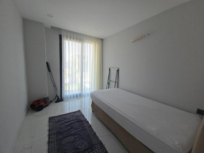 Image No.14-2 Bed Apartment for sale