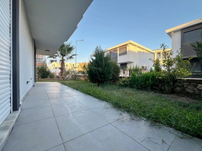 Image No.10-1 Bed Apartment for sale