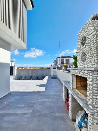 Image No.6-Villa / Détaché de 4 chambres à vendre à Altinkum