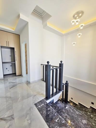 Image No.19-Villa / Détaché de 4 chambres à vendre à Altinkum