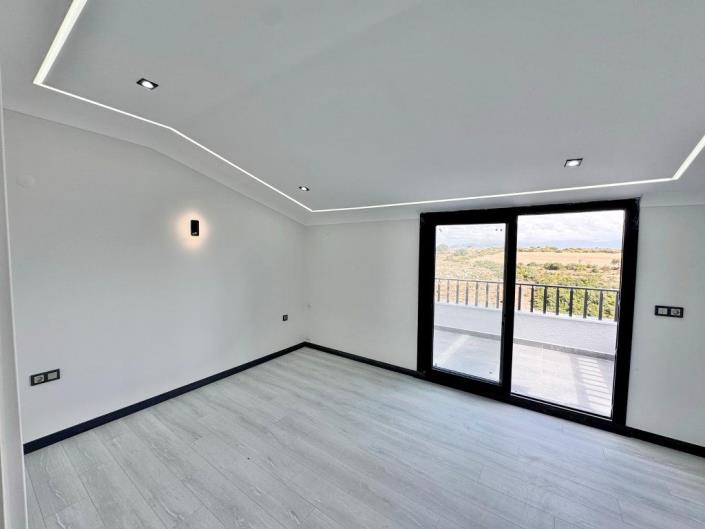 Image No.22-4 Bed Villa / Detached for sale