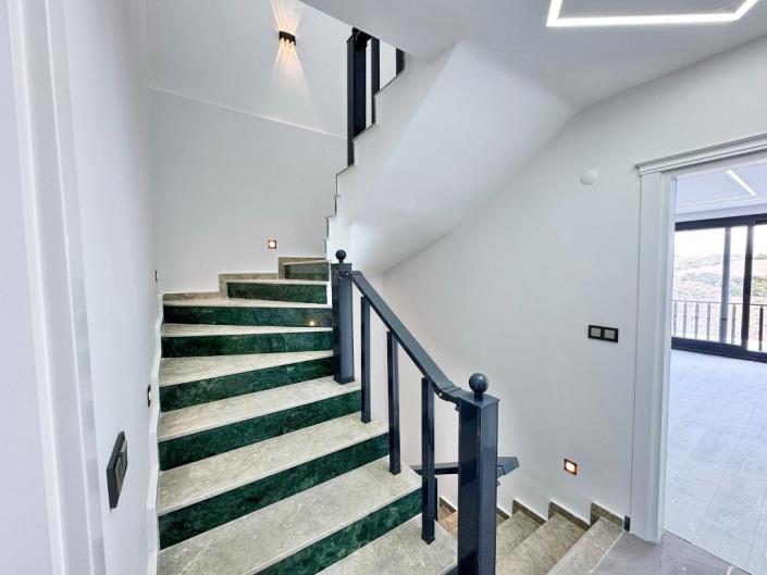 Image No.23-4 Bed Villa / Detached for sale